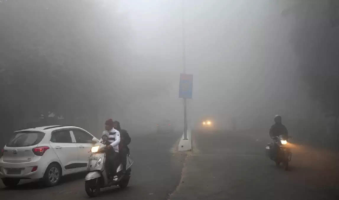 Weather News: दिल्ली-NCR में बूंदाबांदी ने बढ़ाई ठंड, 15 जनवरी से सर्दी का शुरू होगा सितम