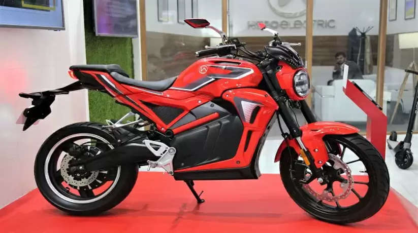 देखते ही मुंह से निकलेगा वाह! MotoCorp की बाइक सड़कों पर मचा रही गर्दा, खरीदारी पर मिल रहा बम्पर Discount