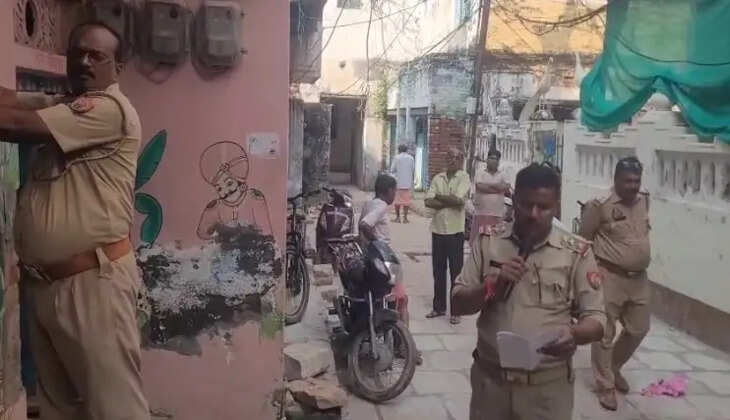 चंदौली के कोडीन सिरप मामले में वाराणसी तक पहुंची पुलिस, चार घरों पर चस्पा हुआ नोटिस