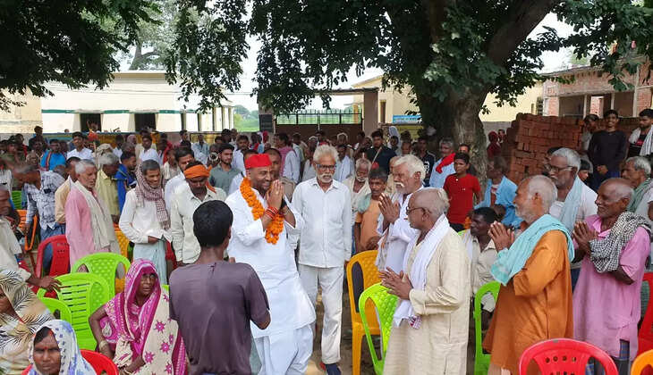 Chandauli News: चन्दौली&nbsp;में&nbsp;गंगा कटान मुक्ति पद यात्रा के दौरान&nbsp;मनोज सिंह डब्लू&nbsp;ने कहा- सकलडीहा विधानसभा की जनता के साथ सौतेला व्यवहार कर रही भाजपा सरकार