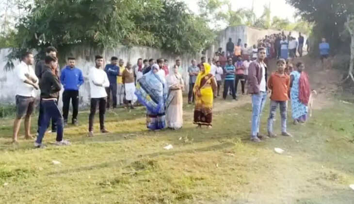 इस मामले में जांच अधिकारी सुधिर नंदनवार ने बताया कि हत्या में शामिल दोनों आरोपियों को पुलिस ने गिरफ्तार कर लिया है. पोस्टमार्टम के बाद महिला के शव को उसके परिजनों को सौंप दिया जाएगा. हत्यारे ने महिला के गले और पीठ पर वार किए थे. हत्या में इस्तेमाल किया गया चाकू भी पुलिस ने बरामद कर लिया है. Live TV