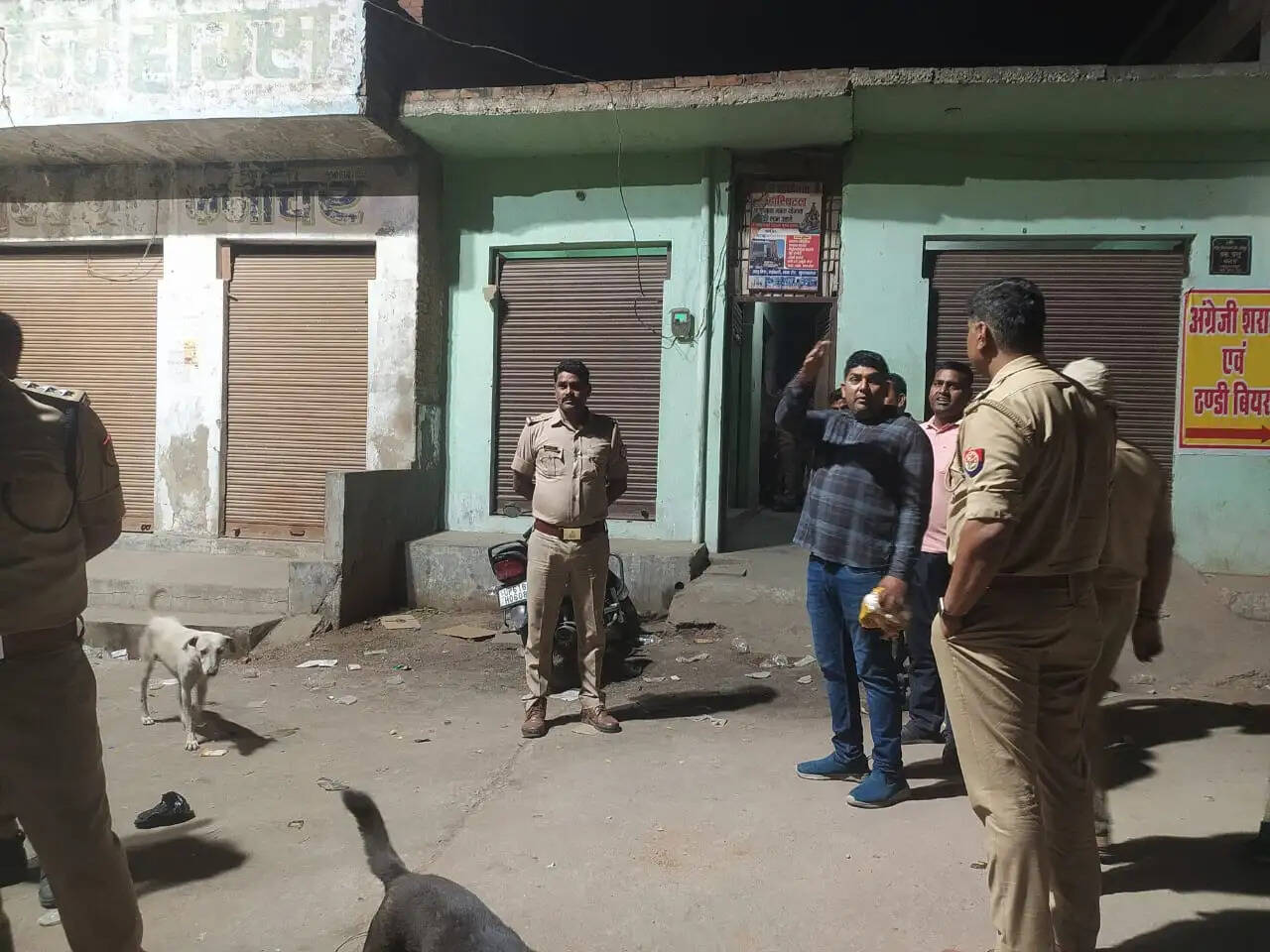 चन्दौली में शराब के अवैध गोदाम में छापेमारी, 22 लोग पकड़ाए, बिहार में हो रही थी तस्करी