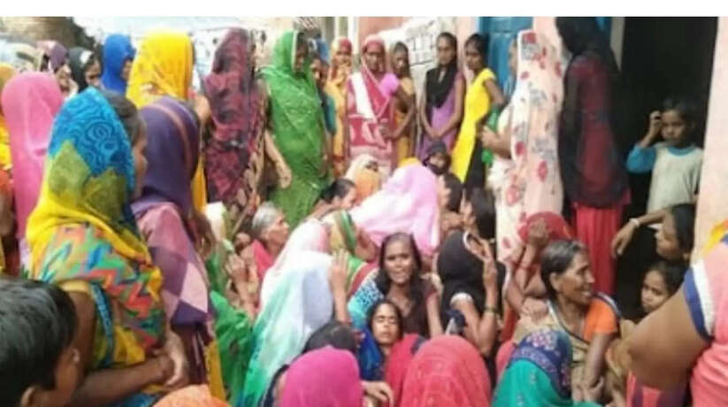 प्रयागराज: कच्ची दीवार गिरने से मलबे में दबकर दो बच्चों की मौत, गांव में मचा कोहराम