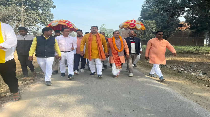 गोरखपुर में भव्य कलश यात्रा के साथ श्री रुद्र महायज्ञ का हुआ शुभारंभ