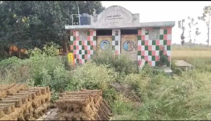 सहजनवां के कई ग्राम पंचायतों में सामुदायिक शौचालय के रख रखाव के नाम पर भ्रष्टाचार