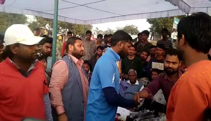 Rae Bareli News: शिवगढ़ टीम को पराजित कर बछरावां टीम ने फील्ड पर बनाया कब्जा