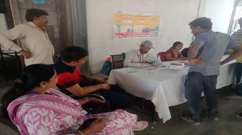 Varanasi News:सोर्स माइग्रेसन को ध्यान में रखते हुए सिगरा स्टेडियम में प्रवास शिविर का आयोजन किया गया