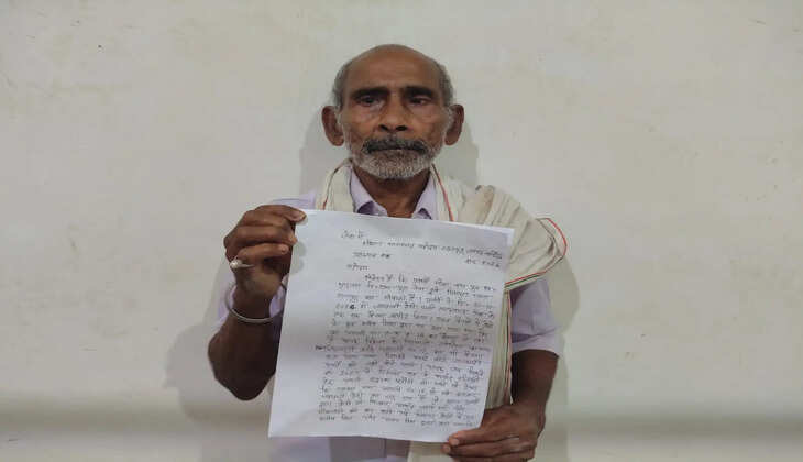 चंदौली में जमीनी विवाद को लेकर पिता-पुत्र पर जानलेवा हमला, घर में घुसकर लोहे की रॉड और लाठी-डंडों से की मारपीट