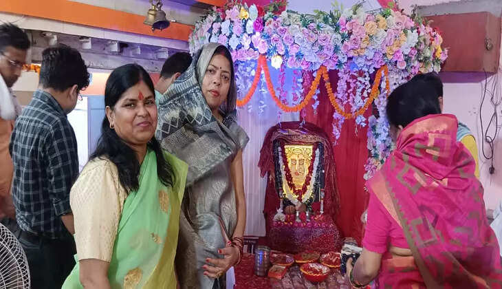 Gorakhpur News: सहजनवा कस्बे में धूमधाम से &nbsp;मनाया गया दादी जी का उत्सव