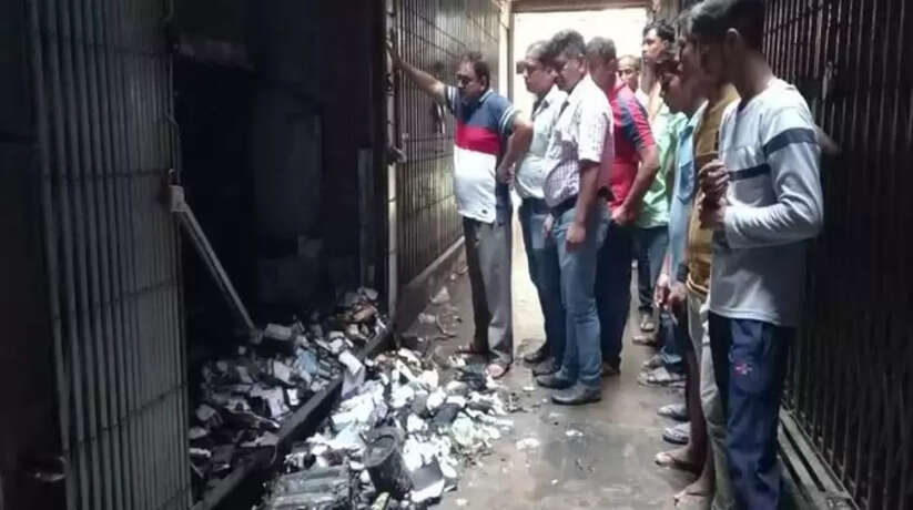 Varanasi News: पूर्वांचल की सबसे बड़ी दवा मंडी सप्तसागर में लगी आग, लाखों की जीवनरक्षक दवाएं जलकर खाक