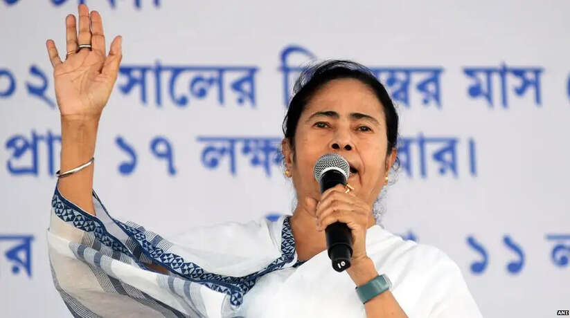 &ldquo;लाल बत्ती वाली गाड़ी बंद कराओ&hellip;&rdquo;: ममता बनर्जी ने मंच से ही अपने विधायक को लगाई फटकार, TMC ने BJP पर भी बोला हमला