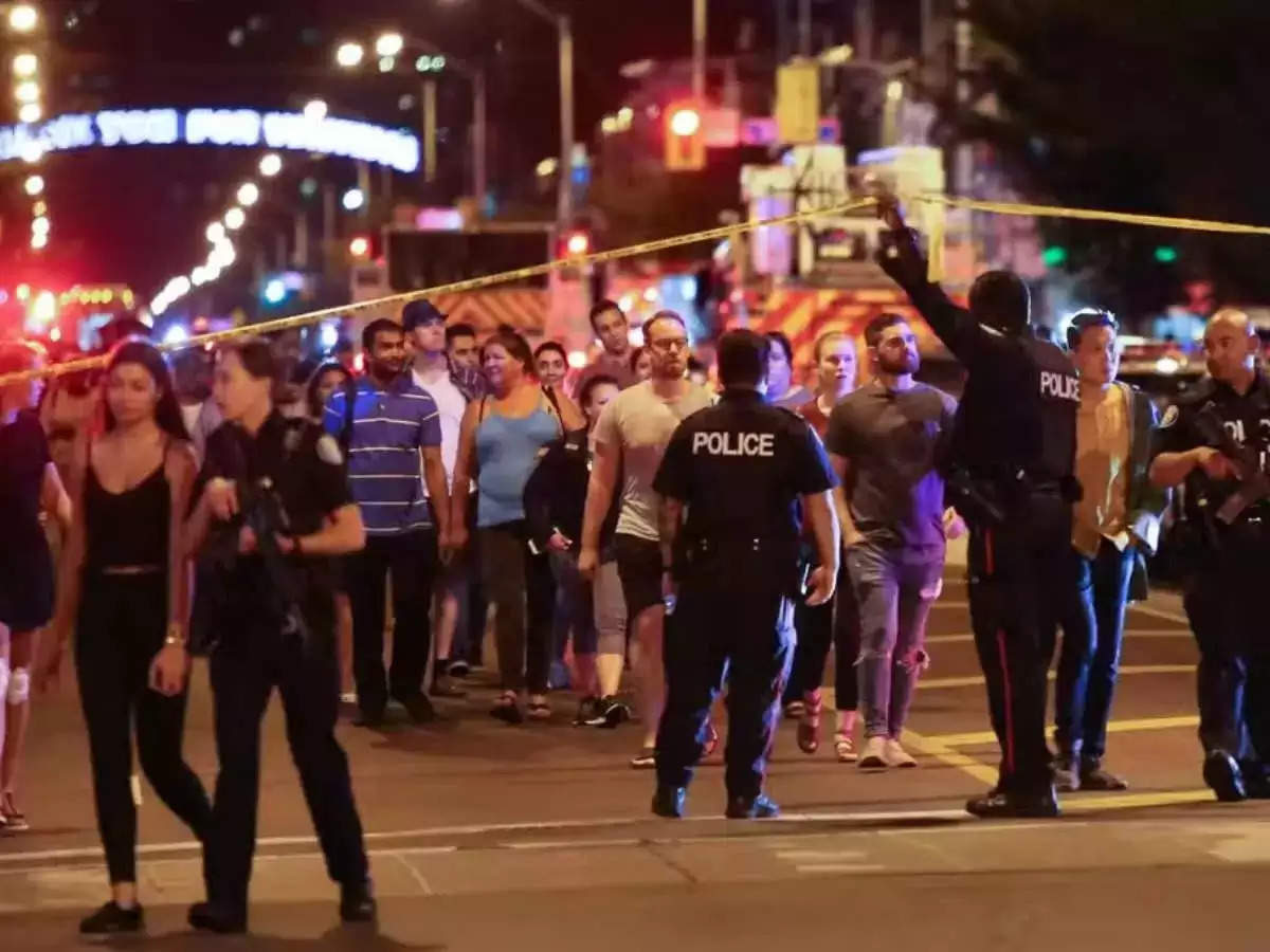 Two people including policeman killed in shooting in Canada, suspect killed