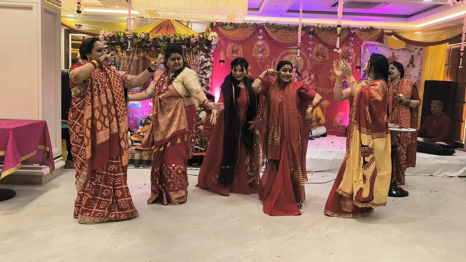 वाराणसी में नवसंवत्सर का भव्य आयोजन: नव्या क्लब काशी महिला संगठन ने परंपरा और संस्कृति का दिया संदेश https://livebharatnews.in/uttar-pradesh/varanasi/grand-celebration-of-nav-samvatsar-in-varanasi-navya-club/cid18434056.htm