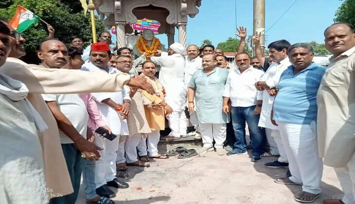 उपचुनाव में इंडिया गठबंधन की शानदार जीत पर वाराणसी में मनाया गया&nbsp;जश्न