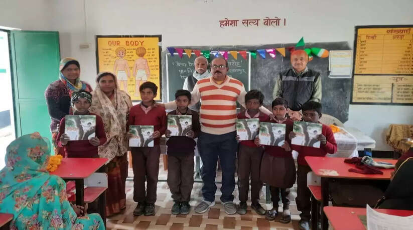 स्कूलों की प्रगति के लिए समाज को आगे आना होगा: वल्लभाचार्य पाण्डेय