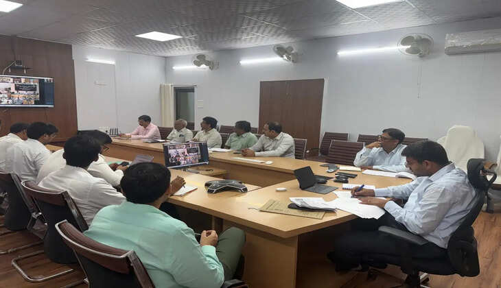 मतदाता सूची में एक भी पात्र नागरिक का नाम छूटने न पाए : नवदीप रिणवा