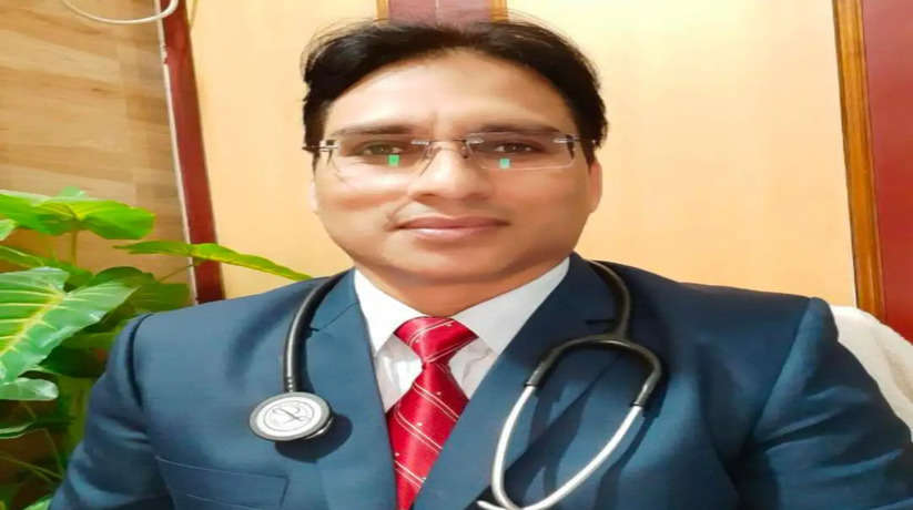 Ayodhya News: बदलते हुए मौसम में शुगर के मरीज रखें खास ख्याल चिकित्साधिकारी डॉक्टर वीरेंद्र वर्मा