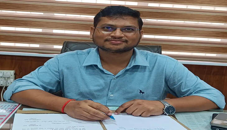 Gorakhpur News, Satya Prakash Gupta, Sadar Tehsildar Gorakhpur, Gorakhpur Administration, Revenue Department, Tehsildar Appointment, Uttar Pradesh News, Administrative Transfer, Gorakhpur Tehsil, Ballia Officer,Gorakhpur News, Satya Prakash Gupta, Sadar Tehsildar, Gorakhpur Administration, Revenue Department, Administrative Transfer, Uttar Pradesh, Tehsil News, Ballia, Breaking News