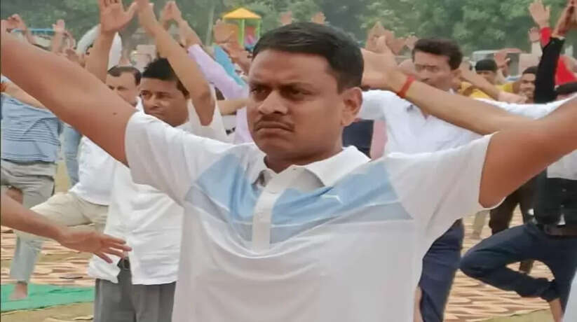 varanasi new dm: दक्षिण भारत की पृष्ठभूमि के एस. राजलिंगम बने काशी के नए जिलाधिकारी, शहर को संवारने की जिम्मेदारी