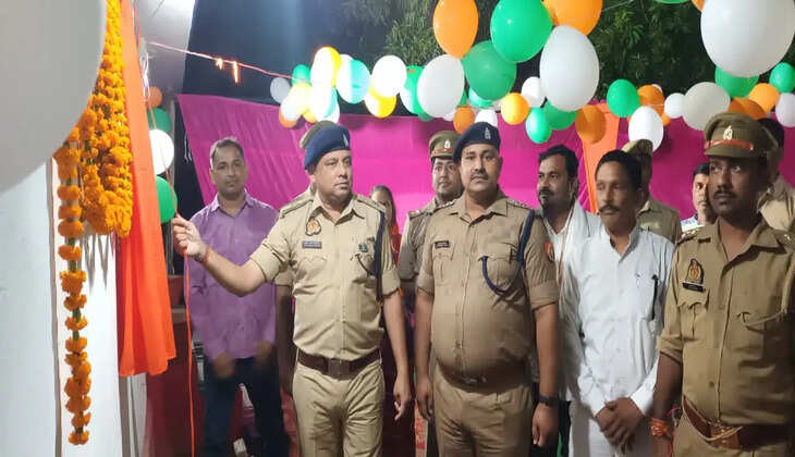 Ayodhya News: पुलिस चौकी के नवनिर्मित कमरों का एसपी ग्रामीण ने किया फीता काटकर शुभारंभ