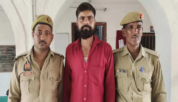 Chandauli News:&nbsp;चंदौली में&nbsp;पुलिस आरक्षी भर्ती परीक्षा में कूटरचित दस्तावेज के माध्यम से परीक्षा में सम्मिलित होने वाला परीक्षार्थी गिरफ्तार