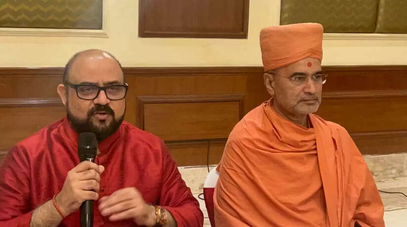 Varanasi News: दलित महामंडलेश्वर की नियुक्ति के माध्यम से समतामूलक समाज की स्थापना और मंदिर बनेंगे अब ध्यान केंद्र से ज्ञान केंद्र और रोजगार केंद्र