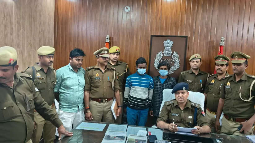 Varanasi News: थाना चितईपर पुलिस द्वारा चोरी करने वाले दो अभियुक्तों को गिरफ्तार