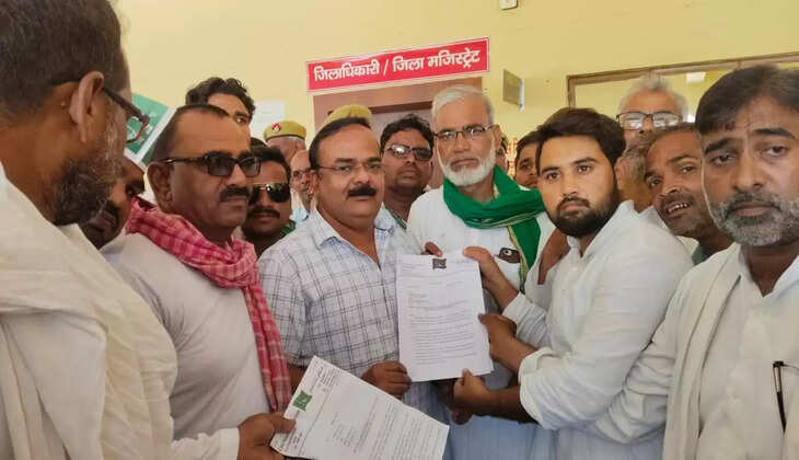 चंदौली में AIMIM संगठन के कार्यकर्ताओं किया धरना प्रदर्शन, अपनी मांगो से लेकर जिलाधिकारी को सौंपा ज्ञापन