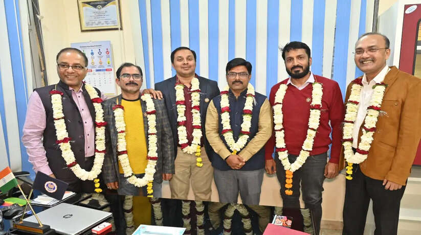 Varanasi News: दी इंस्टिट्यूट ऑफ चार्टर्ड अकाउंटेंट्स ऑफ इंडिया की वाराणसी शाखा में सम्पन हुए वार्षिक चुनाव