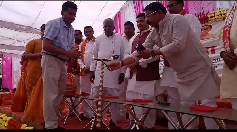 वाराणसी: आजादी का अमृत महोत्सव के उपलक्ष में ब्लॉक स्तरीय स्वास्थ्य मेले का आयोजन