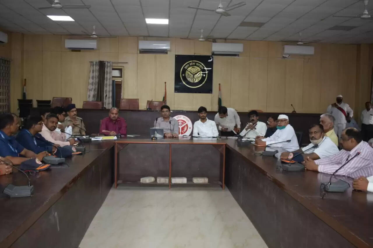 प्रयागराज: जिलाधिकारी की अध्यक्षता में भूतपूर्व सैनिको के साथ बैठक सम्पन्न
