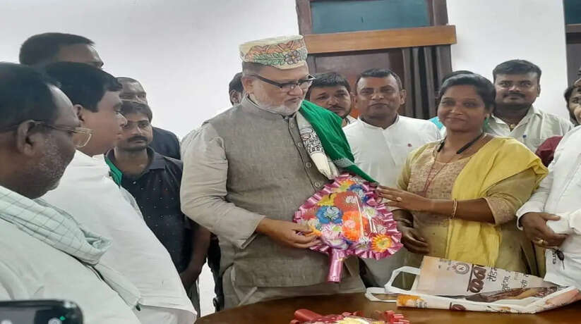 Madhubani News: राजद के दिग्गज नेता राष्ट्रीय प्रधान महासचिव अब्दुल बारी सिद्दीकी का नेताओं एवं कार्यकर्ताओं ने किया भव्य स्वागत