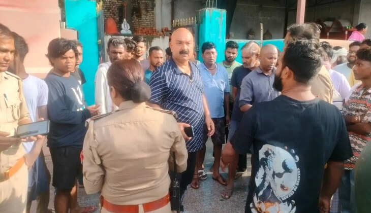 वाराणसी में पोस्टमार्टम को लेकर हंगामा, काफी प्रयास के बाद शव को अस्पताल भेजा