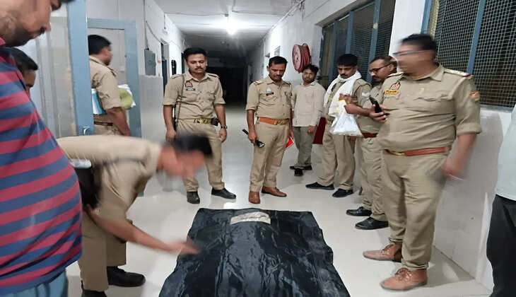 चंदौली में दर्दनाक हादसा! खड़ी ट्रैक्टर-ट्रॉली से टकराई बाइक, 55 वर्षीय नंदू राय की मौत
