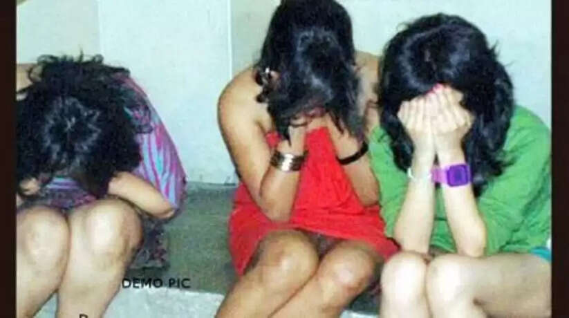 राजधानी में सेक्स रैकेट का भंडाफोड़, सलमान संग 4 लड़कियां गिरफ्तार