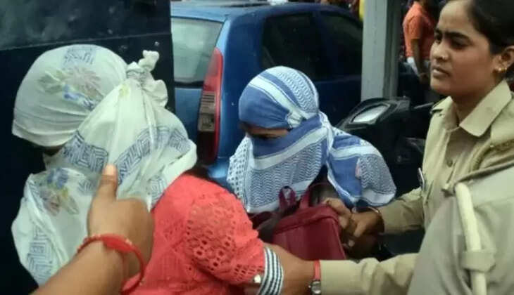 व्हाट्सएप के जरिए होता था सौदा,&nbsp;स्पा सेंटर की आड़ में सेक्स रैकेट,10 लड़के-लड़कियां आपत्तिजनक हालत में गिरफ्तार