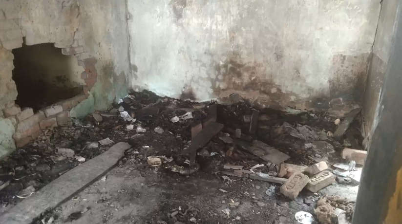 Varanasi News: दुकान में आग लगने से गैस सिलेंडर हुआ ब्लास्ट