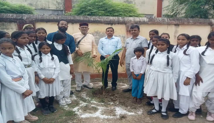 'एक पेड़ मां के नाम' अभियान से पर्यावरण संरक्षण का दिया गया संदेश​​​​​​​