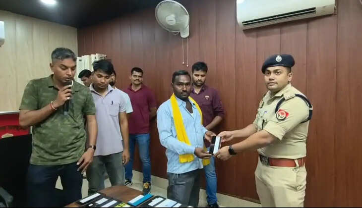 111 गुम मोबाइल उनके मालिकों को लौटाए, 35.20 लाख की संपत्ति हुई रिकवर