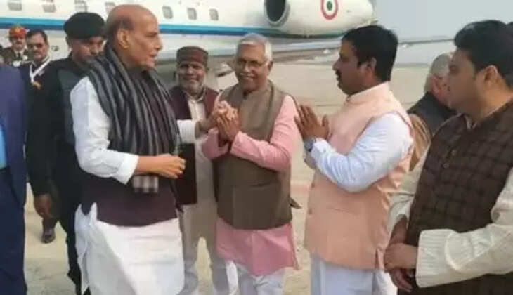 Rajnath Singh in Varanasi:&nbsp;रक्षा मंत्री राजनाथ सिंह&nbsp;वाराणसी में,&nbsp; एयरपोर्ट से सीधे जाएंगे चंदौली, ये रहेगा पूरा शेड्यूल...