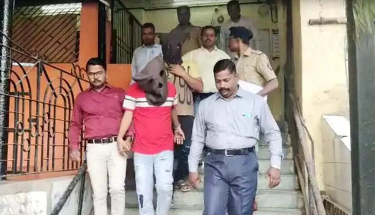 पुलिस का कहना है कि रोहित कंजानी नाम के युवक ने WhatsApp स्टेटस पर अपने दोस्त विजय रूपाणी की बहन की फोटो लगाई थी. जिस पर दोनों के बीच झगड़ा हुआ था. इस मामले दो आरोपियों को गिरफ्तार कर जेल भेज दिया है और इस वारदात में इस्तेमाल किया गया चाकू और मोटरसाइकिल भी पुलिस ने बरामद कर ली है. इस मामले की गंभीरता से जांच की जा रही 