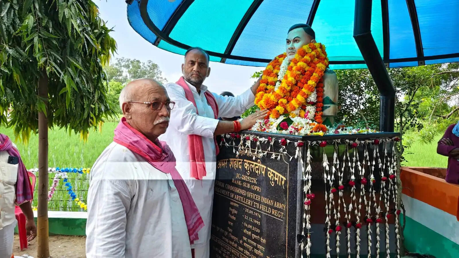 कार्यक्रम की शुरुआत शहीद कुलदीप मौर्य की पत्नी ममता मौर्य ने तिरंगा झंडा फहराकर की। इसके बाद शौर्य सैनिक संगठन से जुड़े पूर्व सैनिकों ने शहीद को सलामी दी। शहीद कुलदीप मौर्य को श्रद्धांजलि देने के लिए उत्तर प्रदेश के विभिन्न जिलों से भी भूतपूर्व सैनिक पहुंचे।