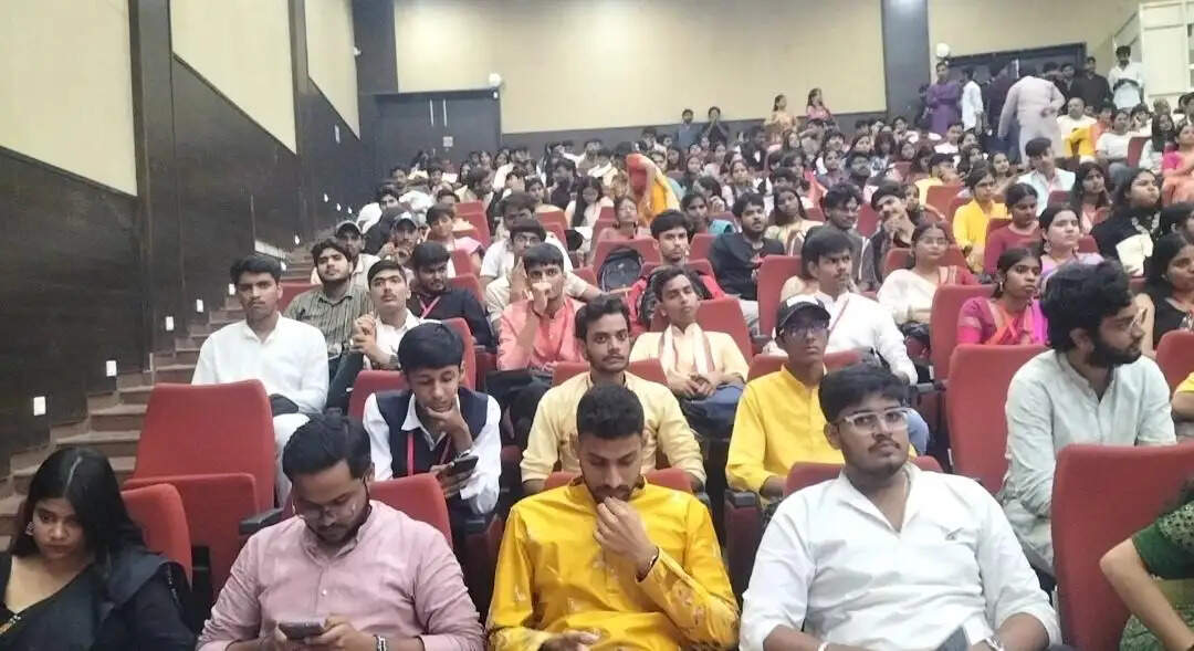 बीएचयू में दो दिवसीय युवा संसद सम्मेलन आयोजित, देशभर के 600 से अधिक प्रतिभागियों ने लिया हिस्सा