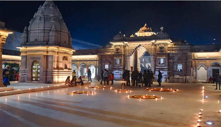 New year celebration 2023 in varanasi : नए वर्ष के स्वागत के लिए काशी है तैयार, काशी&nbsp;विश्वनाथ मंदिर में दर्शन-पूजन के लिए जारी की गयी नयी गाइडलाइन&nbsp;