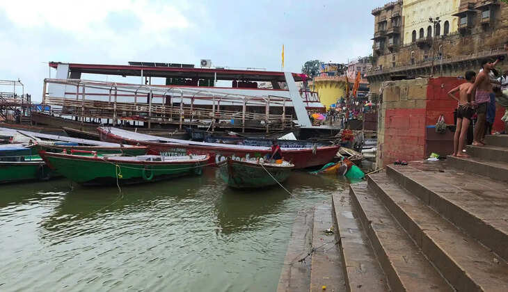 Varanasi Flood Alert​​​​​​​:&nbsp;काशी में उफान पर गंगा, जलस्तर बढ़ने से घाटों पर अलर्ट