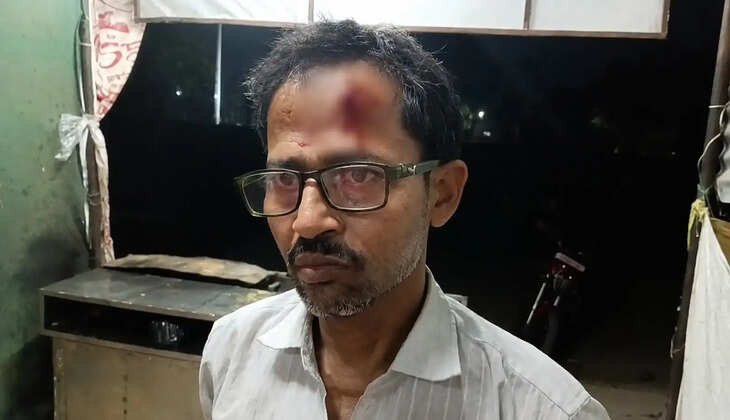 Chandauli News: चंदौली में बिरयानी दुकान पर दबंगई, दुकानदार और पिता से मारपीट