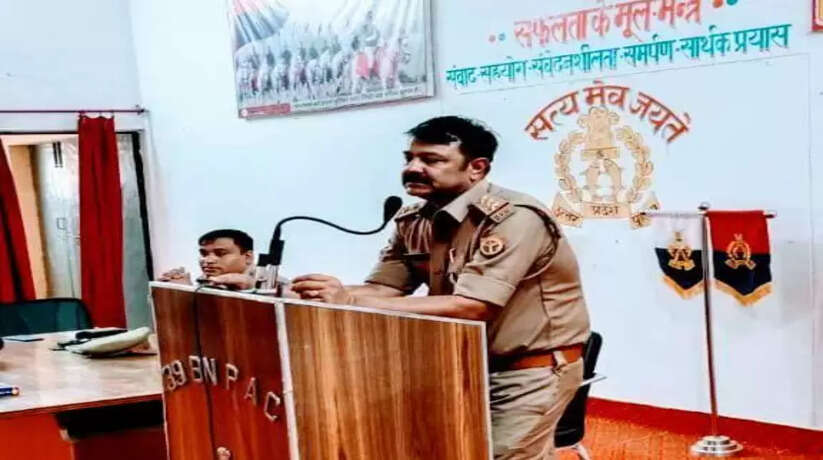 साइबर जागरूकत अभियान के अंतर्गत 39वीं पीएसी वाहिनी में प्रशिक्षणरत आरक्षीगणों को जागरूक किया गया