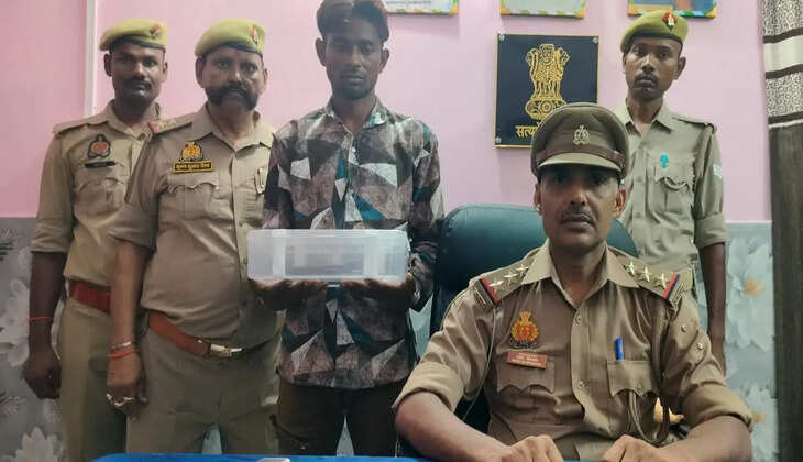 चंदौली पुलिस के हत्थे चढ़ा 50 हजार का इनामी, 8 साल से था फरार