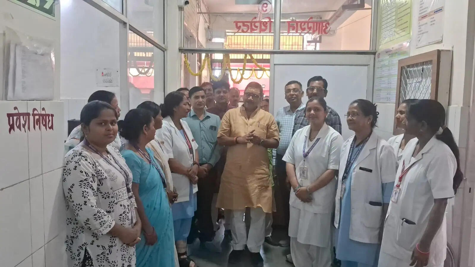 Varanasi News, District Women Hospital Varanasi, Kabirchaura Hospital, Modular OT Inauguration, Dr. Neelkanth Tiwari, UP Health Department, Modern Operation Theater, Maternal Healthcare, Advanced Medical Facilities, Varanasi Medical News 2026, Government Hospital Upgrade, High-tech Surgery Varanasi, Infection-free OT, Dual Surgery Facility