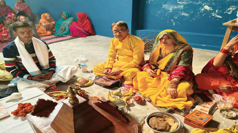 पैकेजिंग ड्रिंकिंग वाटर प्लांट का पूजा हुआ सम्पन्न